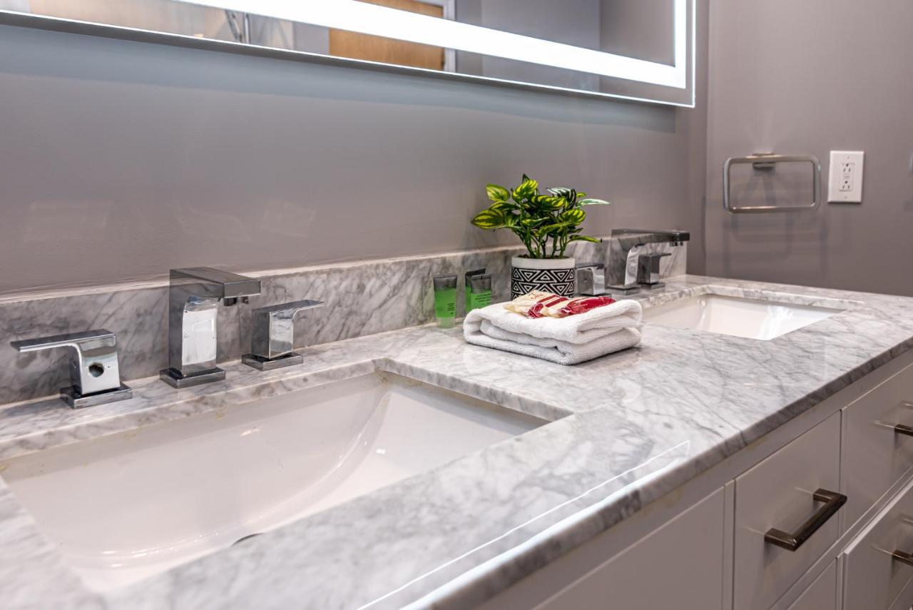 Family Friendly 3-Bedroom Beauty In Le Plateau By Denstays Montreal Luaran gambar